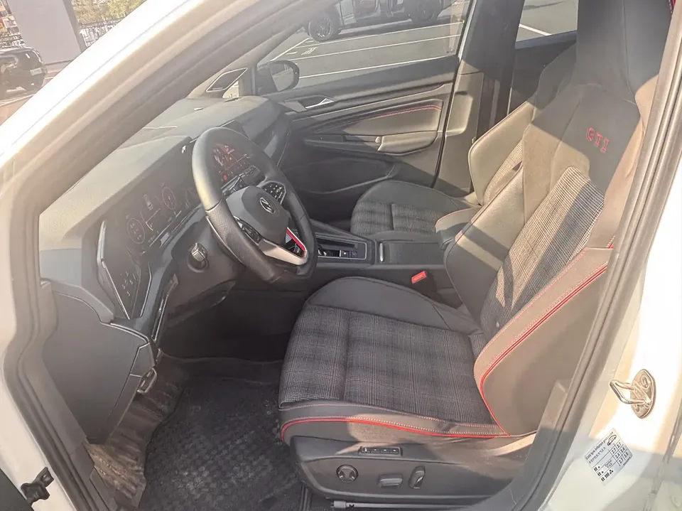 Volkswagen GOLF GTI 380TSI DSG GTI 2022 — миниатюра 5