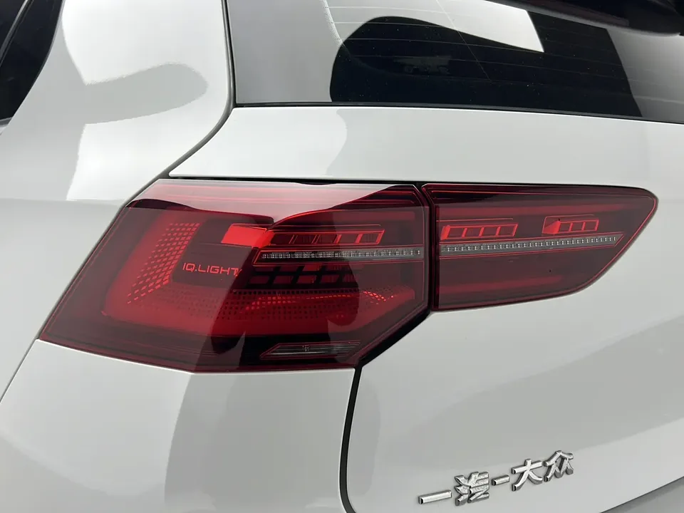 Volkswagen Golf golf 2021 280TSI DSG R-Line 2022 — thumbnail 2