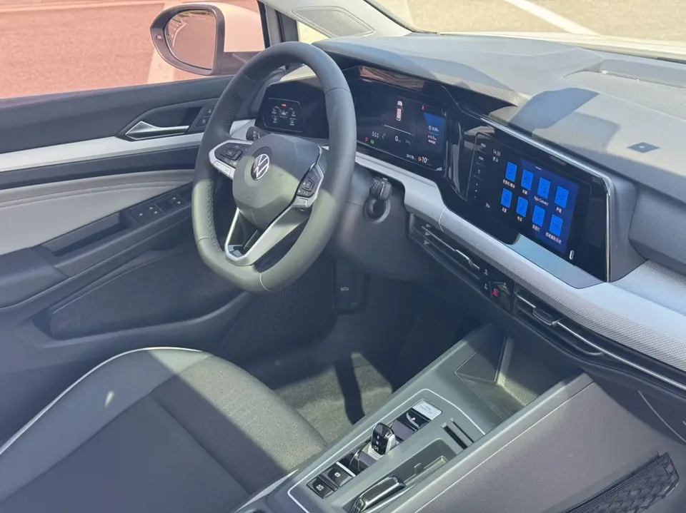 Volkswagen Golf facelift 280TSI DSG Pro 2023 — миниатюра 4