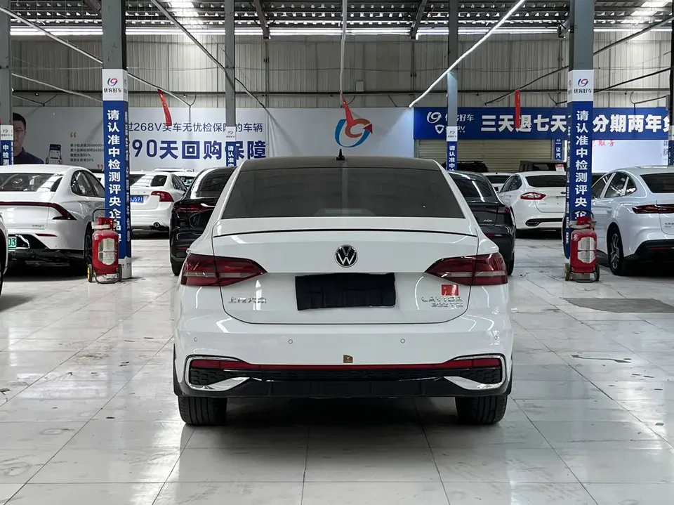 Volkswagen Lavida 300TSI DSG Starry Sky Eternal Edition 2023 — миниатюра 2