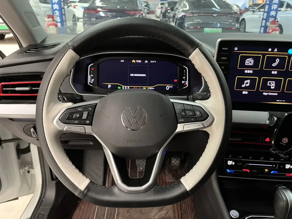 Volkswagen Lavida 300TSI DSG Starry Sky Eternal Edition 2023 — миниатюра 4