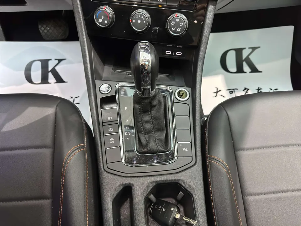 Volkswagen Bora Bora 2023 200TSI DSG Smart Edition 2023 — миниатюра 4