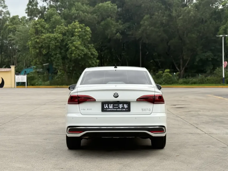 Volkswagen Bora Bora 2023 200TSI DSG Zhixing PRO Edition 2023 — миниатюра 2
