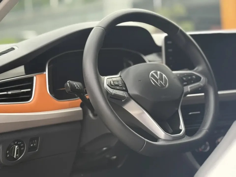 Volkswagen Bora Bora 2023 200TSI DSG Zhixing PRO Edition 2023 — миниатюра 4
