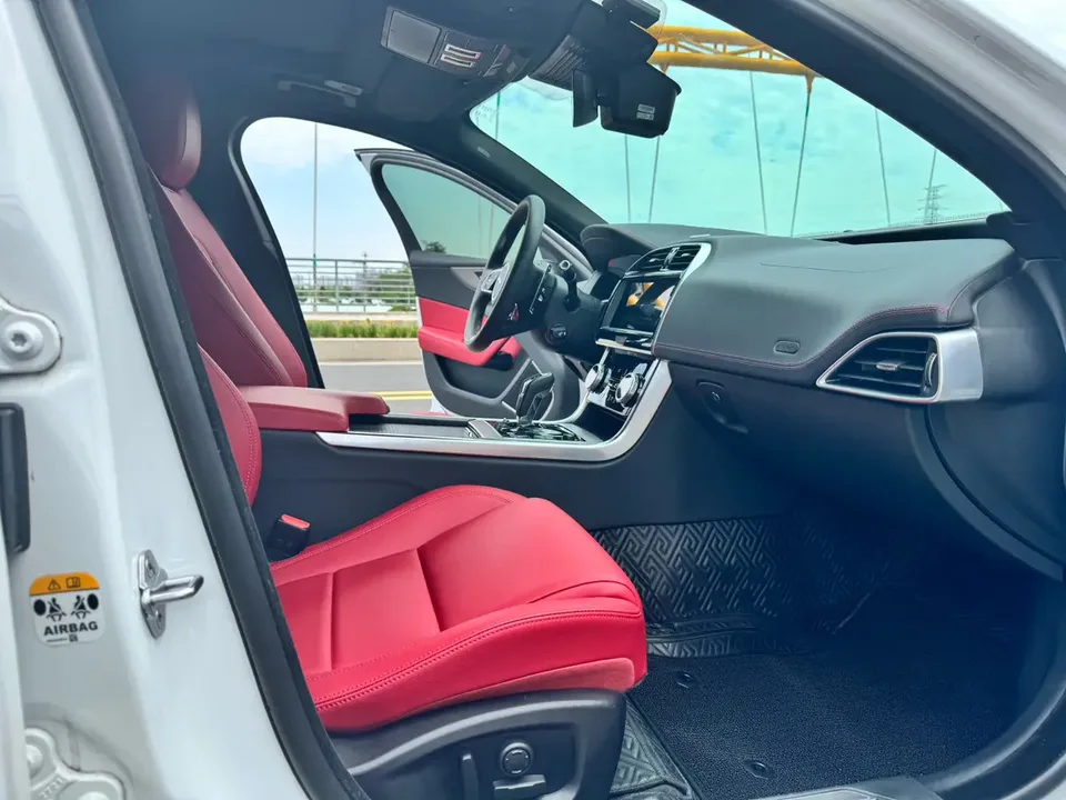 Jaguar XEL XEL 2022 2.0T 250PS R-DYNAMIC S aggressive sports version 2022 — миниатюра 2