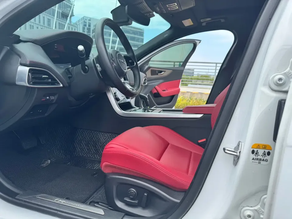 Jaguar XEL XEL 2022 2.0T 250PS R-DYNAMIC S aggressive sports version 2022 — миниатюра 5