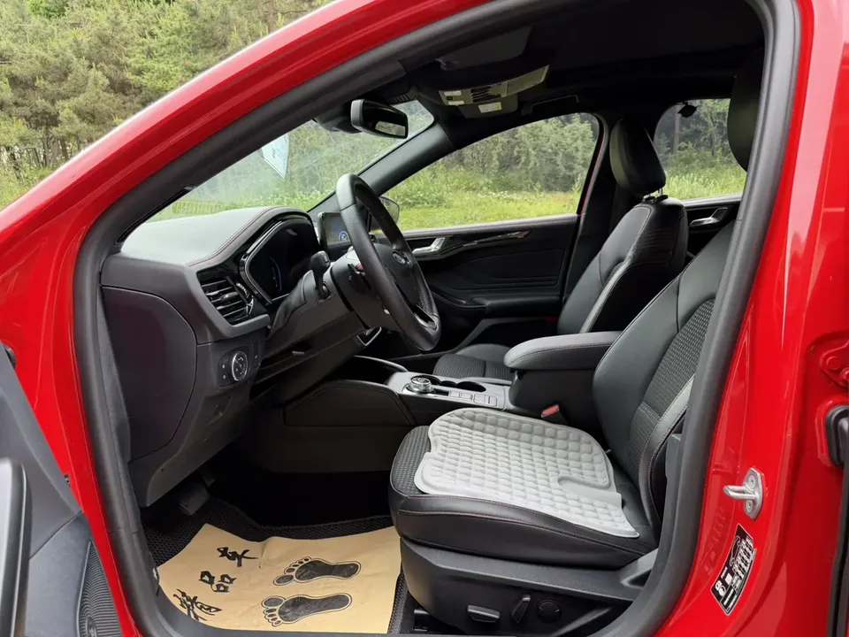 Ford Focus Focus Focus 2021 sedan EcoBoost 180 automatic ST Line 2022 — thumbnail 5