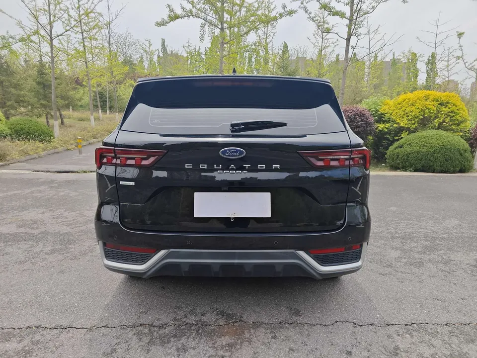 Ford Equator Sport EcoBoost 170 Platinum Edition 2022 — миниатюра 2