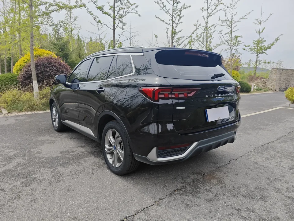 Ford Equator Sport EcoBoost 170 Platinum Edition 2022 — миниатюра 4