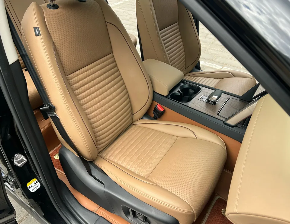 Land Rover Discover Sports Discover Sports 2024 249PS R-Dynamic SE Performance Technology Edition 5 Seaters 2024 — thumbnail 5