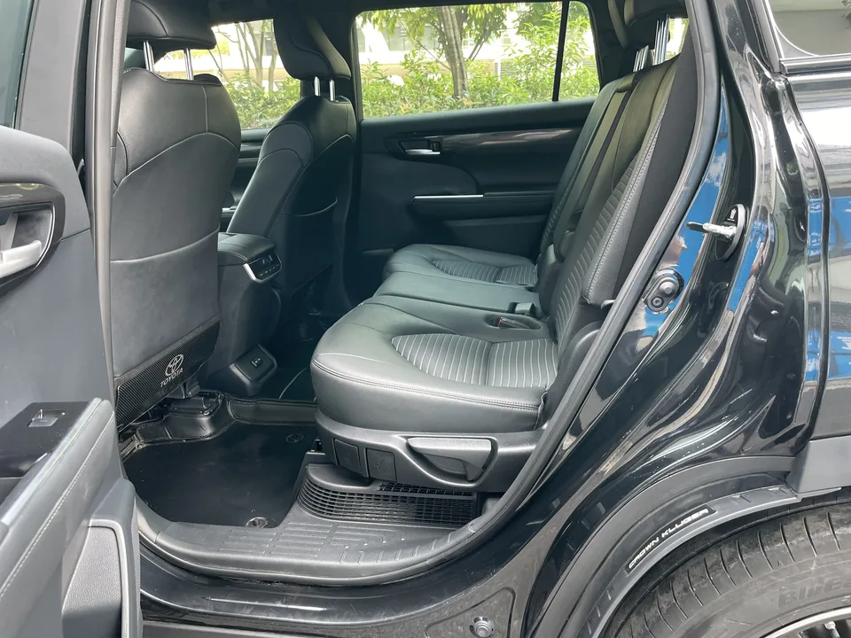Toyota Crown Kluger Crown land release 2023 Intelligent Electric Hybrid Dual Engine 2.5L E-CVT Four-wheel Drive Deluxe Edition 2023 — thumbnail 3