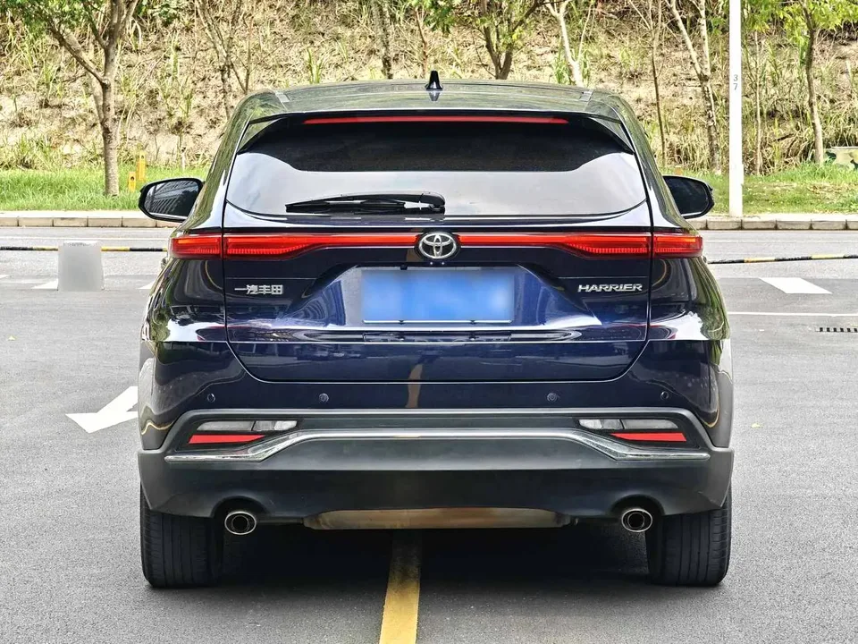Toyota HARRIER Lingfang Harrier 2022 2.0L CVT 2WD Premium Edition 2023 — миниатюра 2