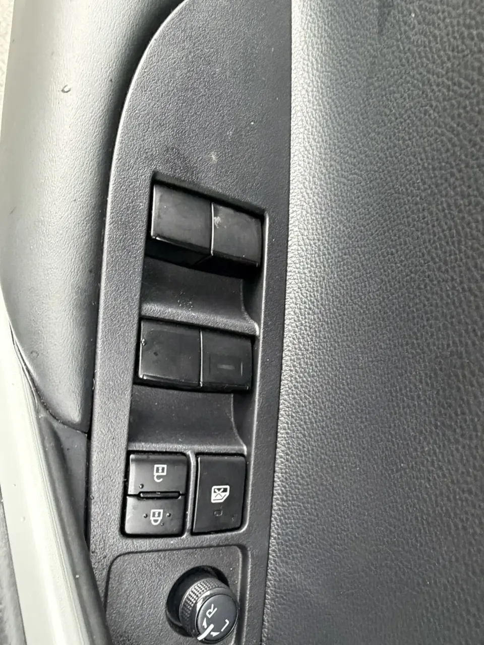 Toyota Frontlander 2.0L CVT Elite Edition 2023 — миниатюра 3