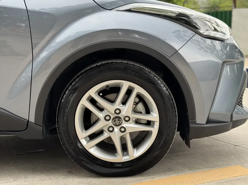 Toyota C-HR 2.0L Leading Edition 2024 — миниатюра 4