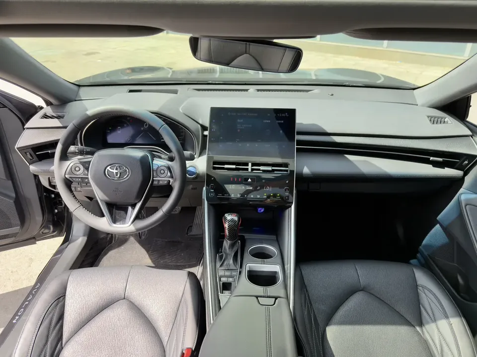 Toyota Avalon Asian dragon 2022 Avalon Hybrid 2.5L XLE Premium Edition 2022 — thumbnail 4
