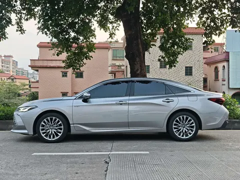 Toyota Avalon 2024 buy in Moscow