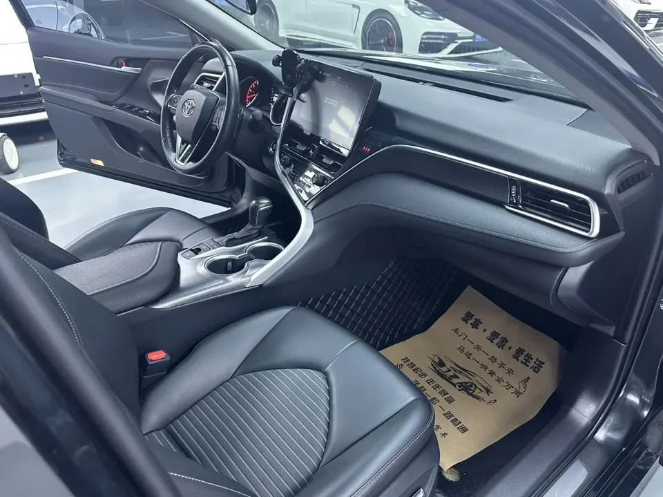 Toyota Camry 2.0S Cavalier Edition 2022 — миниатюра 3
