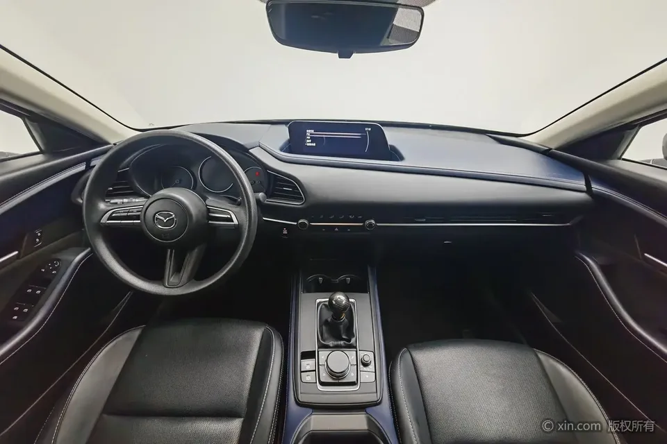 Mazda CX-30 2.0L Manual Shangyue Edition 2022 — миниатюра 3
