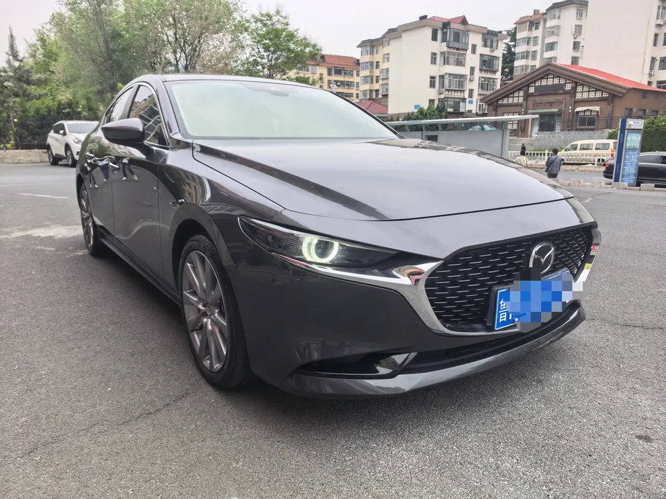 Mazda Axela 2.0L Automatic Premium Edition 2024 — миниатюра 3