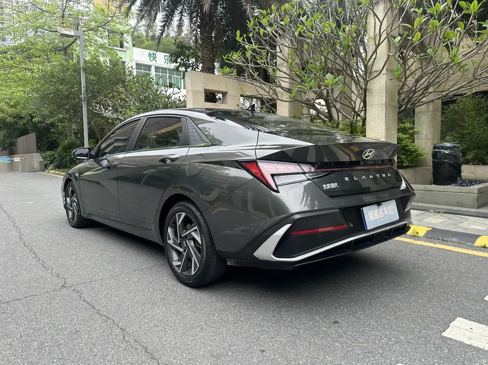 Hyundai Elantra Elantra 2023 1.5L CVT TOP flagship version 2024 — thumbnail 2