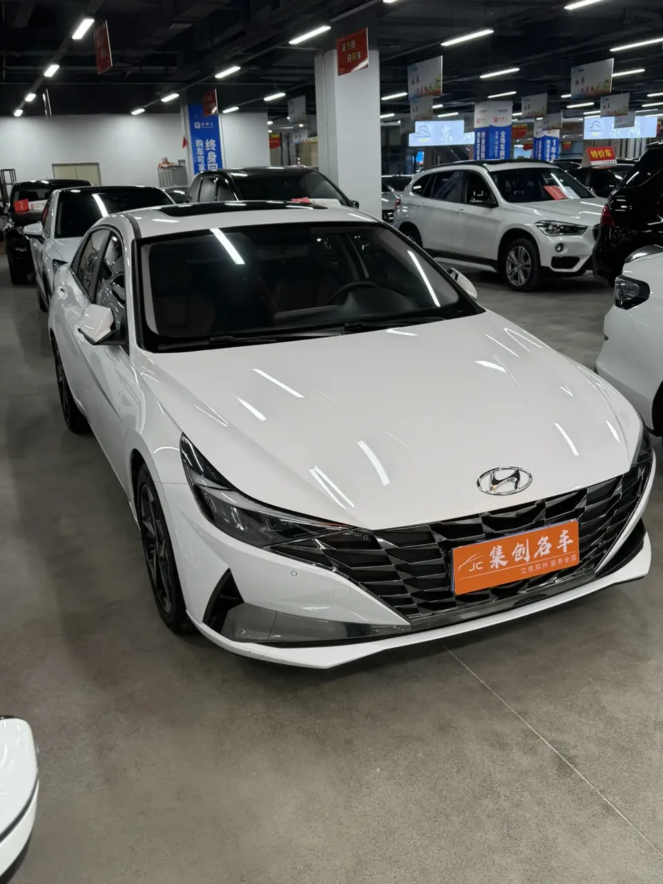 Hyundai Elantra 2023