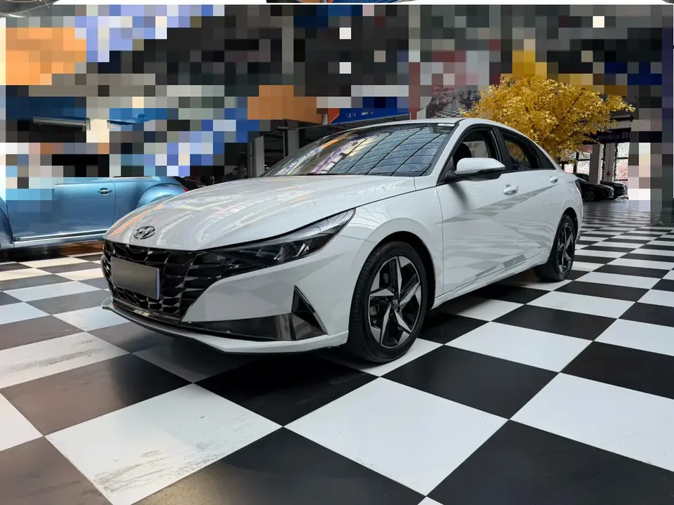 Hyundai Elantra 2023