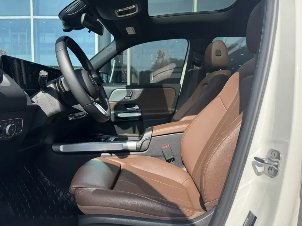 Mercedes-Benz GLB-Class Mercedes-Benz GLB 2024 GLB 200 Dynamic 2024 — миниатюра 4