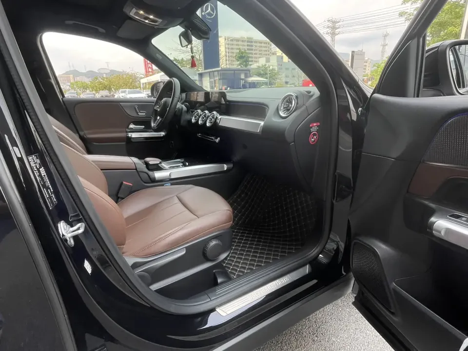 Mercedes-Benz GLB-Class Mercedes-Benz GLB 2023 GLB 220 Dynamic 2023 — thumbnail 3