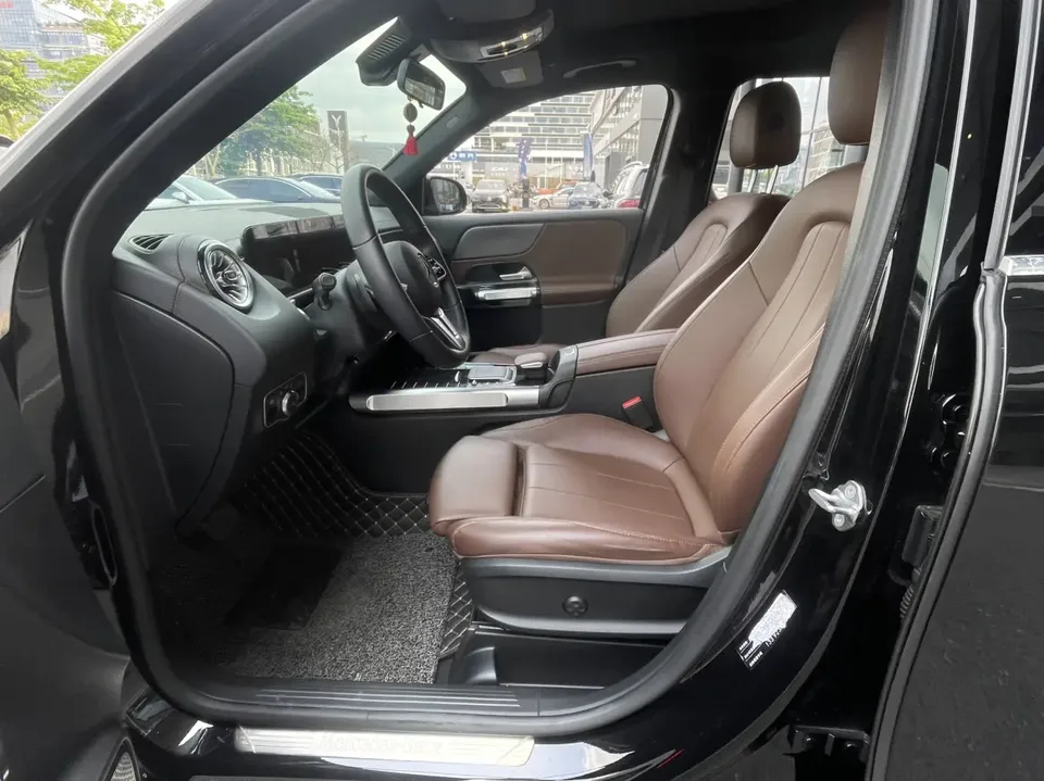 Mercedes-Benz GLB-Class Mercedes-Benz GLB 2023 GLB 220 Dynamic 2023 — thumbnail 4