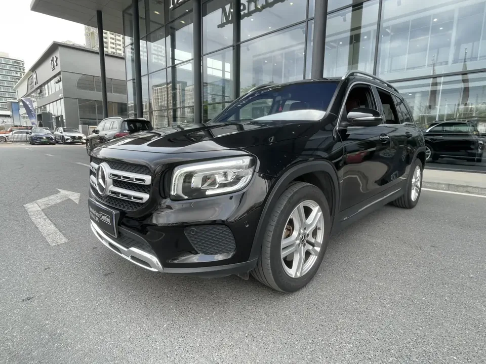Mercedes-Benz GLB-Class Mercedes-Benz GLB 2023 GLB 220 Dynamic 2023 — photo 1, buy with delivery to Moscow