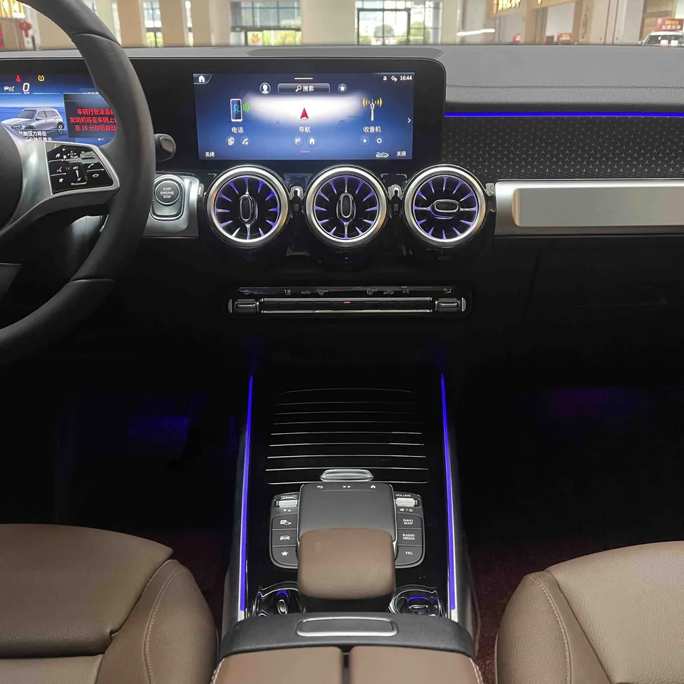 Mercedes-Benz GLB-Class GLB 2024 facelift GLB 220 Dynamic 2024 — thumbnail 3