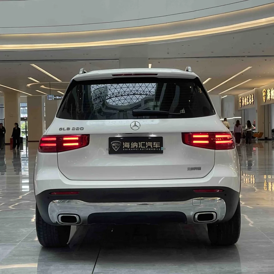 Mercedes-Benz GLB-Class GLB 2024 facelift GLB 220 Dynamic 2024 — thumbnail 5