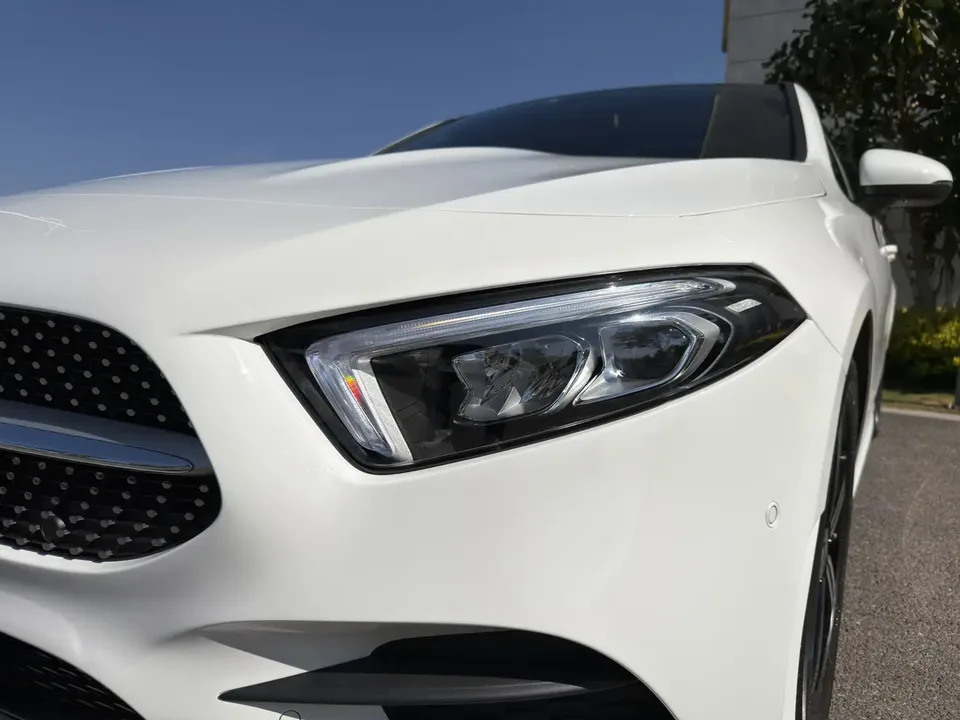 Mercedes-Benz Mercedes Benz A Class Mercedes-Benz A-Class 2022 A 200 L Sports Sedan Fashion Edition 2023 — миниатюра 3