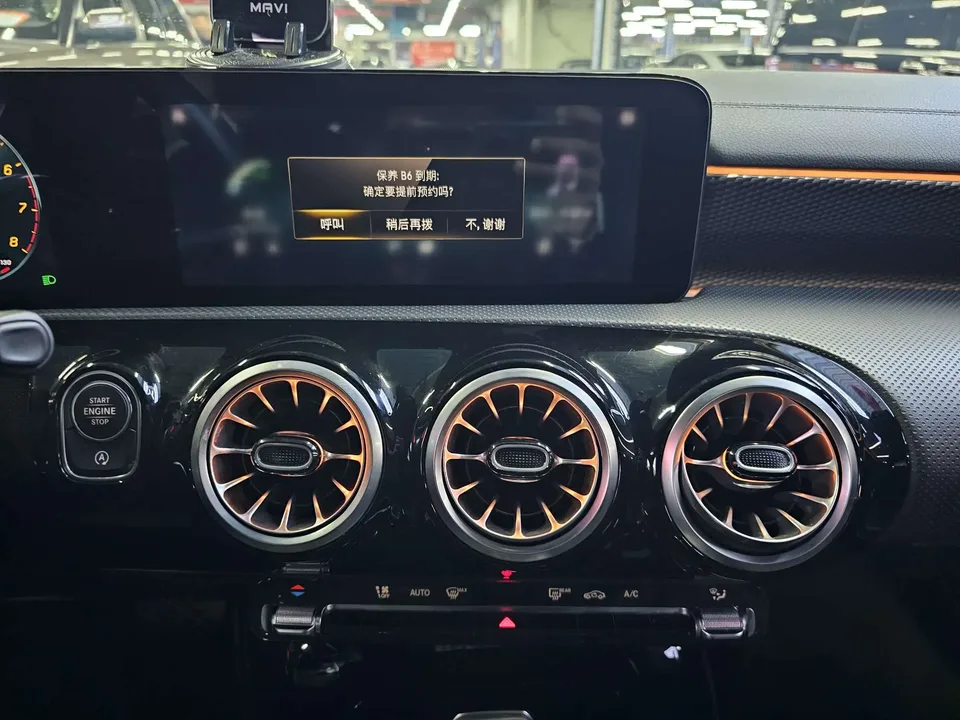 Mercedes-Benz Mercedes Benz A Class Mercedes-Benz A-Class 2022 facelift A 200 L sports sedan fashion version 2022 — миниатюра 4