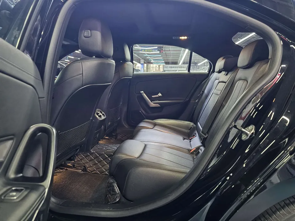 Mercedes-Benz Mercedes Benz A Class Mercedes-Benz A-Class 2022 facelift A 200 L sports sedan fashion version 2022 — миниатюра 5