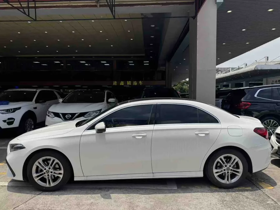 Mercedes-Benz Mercedes Benz A Class Mercedes-Benz A-Class 2023 A 180 L 2024 — миниатюра 4