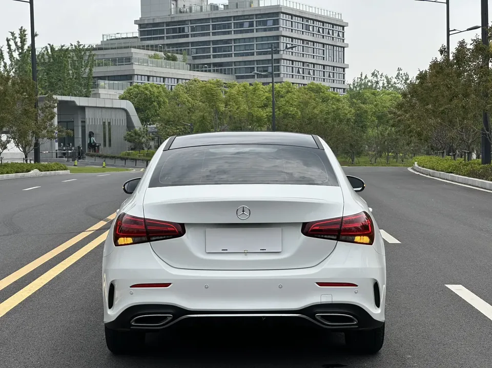 Mercedes-Benz Mercedes Benz A Class A 180 L Sports Sedan 2022 — миниатюра 2