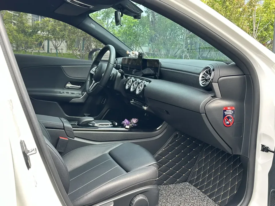 Mercedes-Benz Mercedes Benz A Class A 180 L Sports Sedan 2022 — миниатюра 4