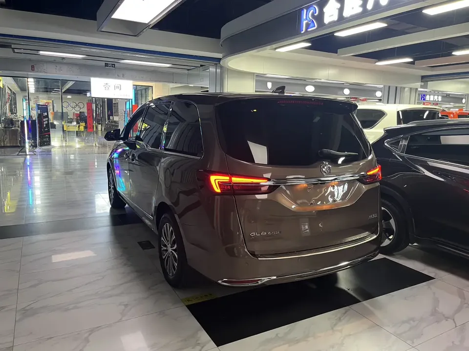 Buick GL8 Buick GL8 2022 Land Business Class 652T Luxury Edition 2022 — миниатюра 2