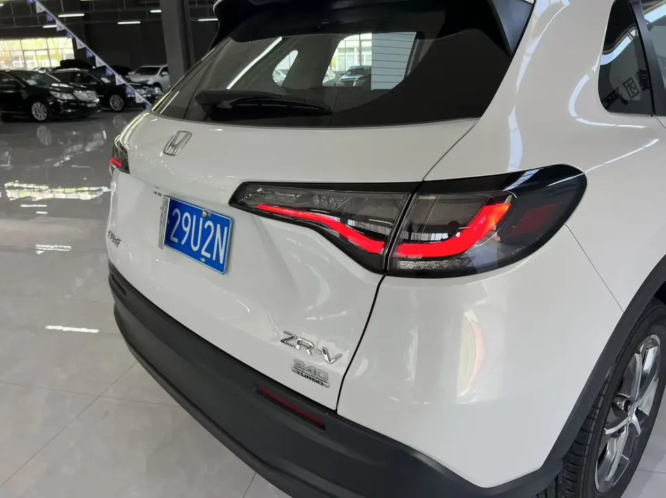 Honda ZR-V 1.5T CVT Elite Edition 2023 — миниатюра 3