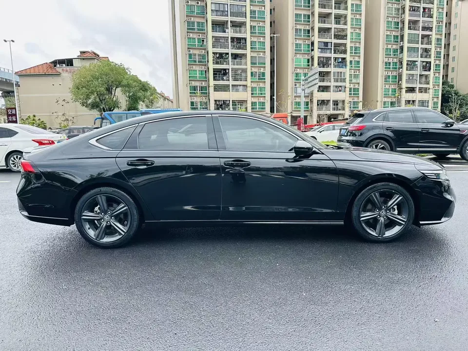 Honda Inspire 260TURBO Exquisite Edition 2023 — миниатюра 5