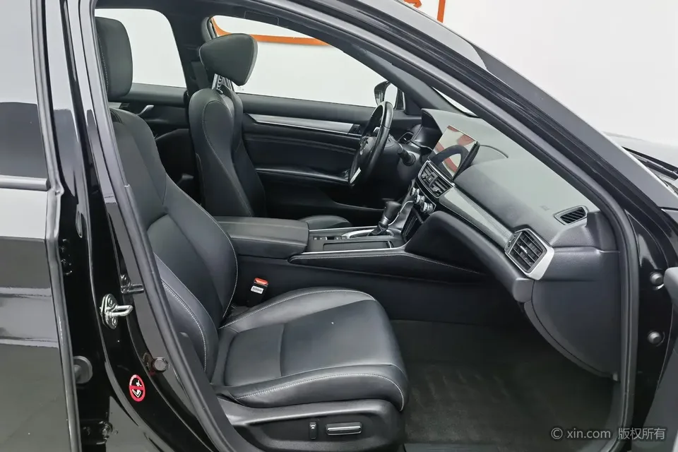 Honda Inspire Inship 2022 260TURBO Exquisite Edition 2023 — миниатюра 5