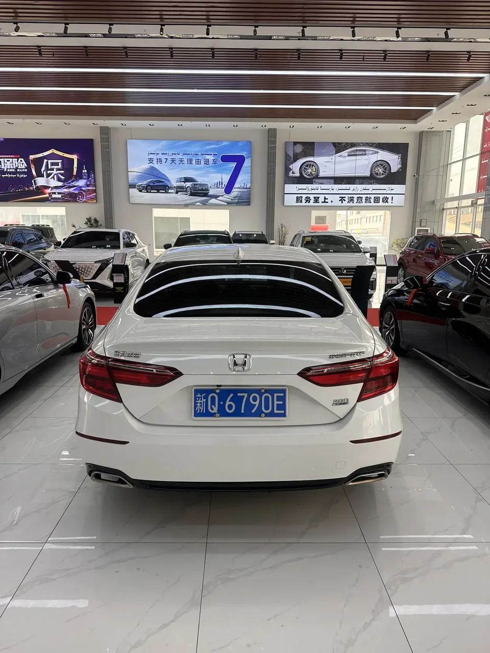 Honda Inspire 2022 Insignia 260TURBO Elegant Edition 2022 — миниатюра 4