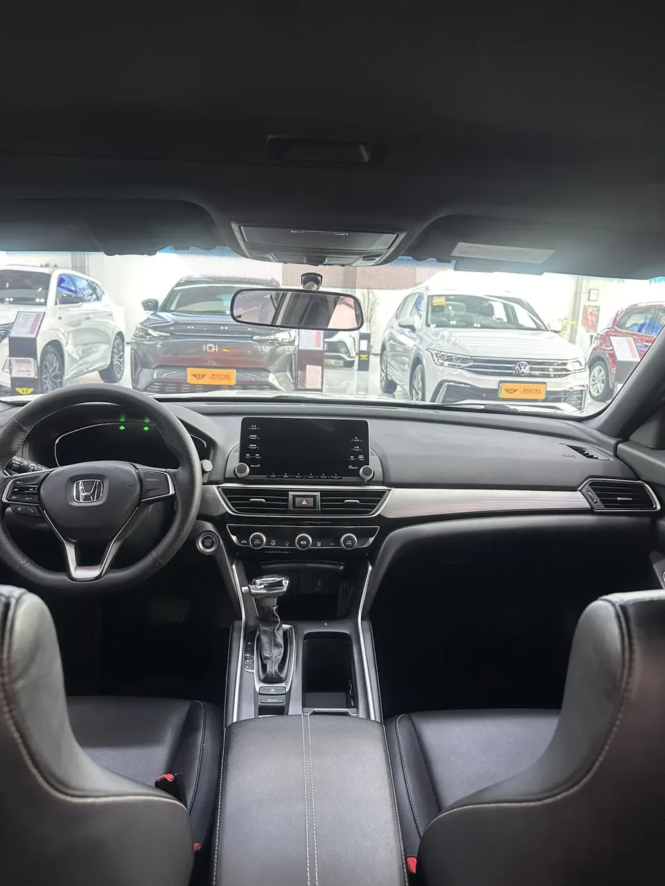 Honda Inspire 2022 Insignia 260TURBO Elegant Edition 2022 — миниатюра 5
