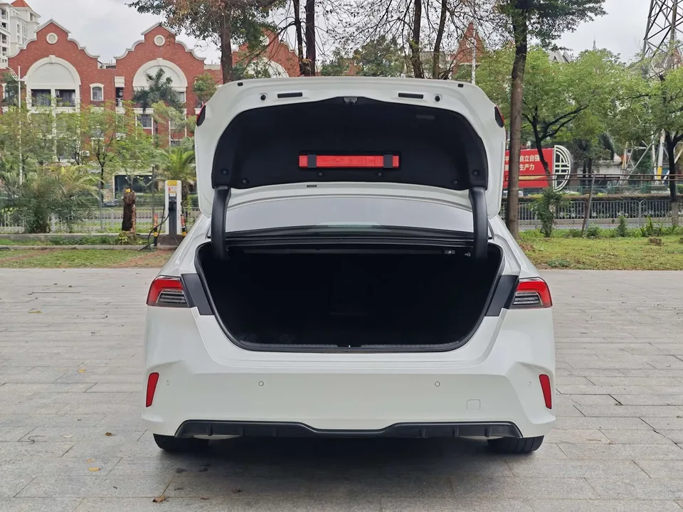 Honda Inspire Insignia 2025 260TURBO Fine Edition 2025 — миниатюра 4