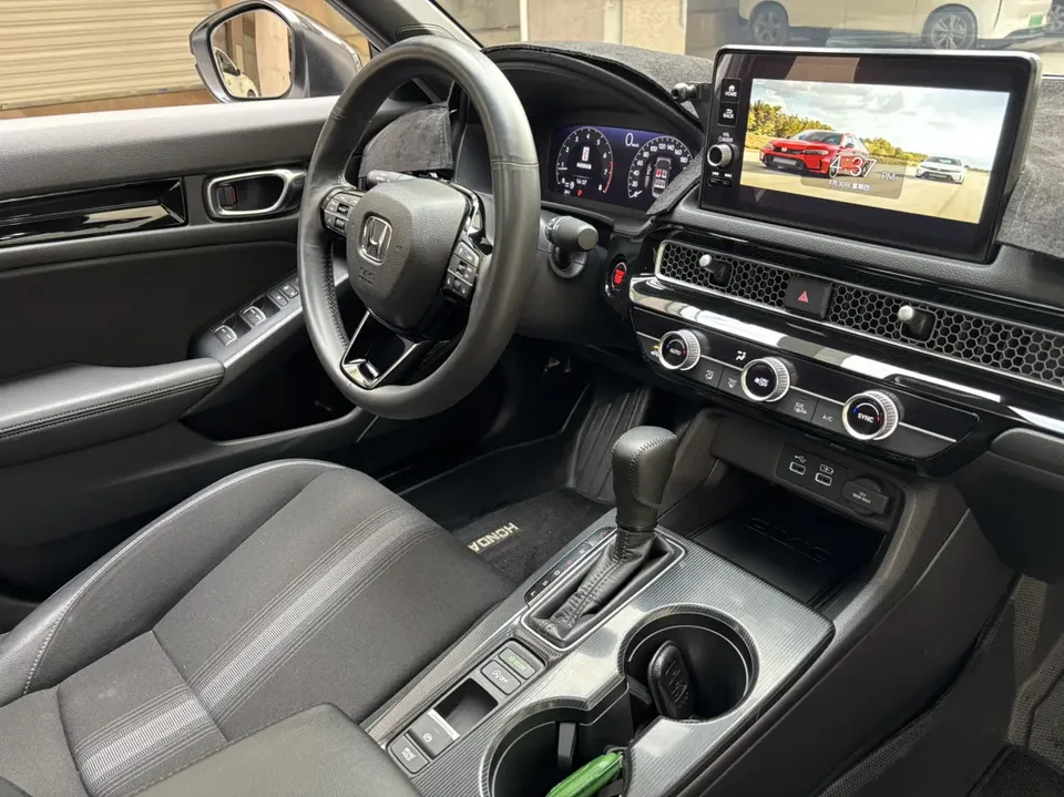 Honda CIVIC 2022 Civic 240TURBO CVT Ignition Edition 2022 — миниатюра 3