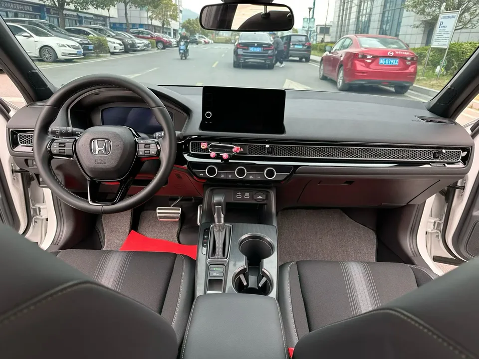 Honda CIVIC 2022 Civic 240TURBO CVT Ignition Edition 2023 — миниатюра 5