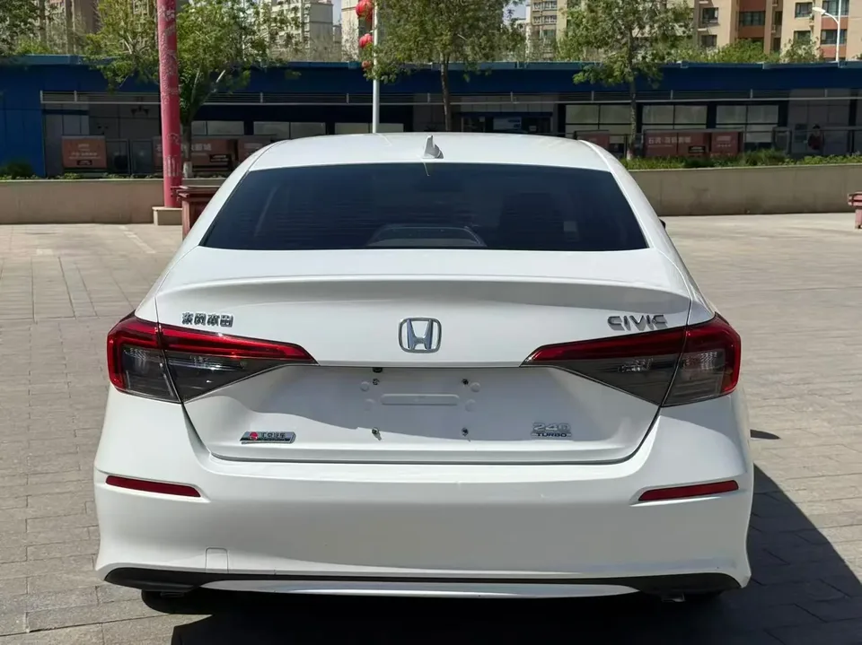 Honda CIVIC Civic 240TURBO CVT Power Edition 2023 — миниатюра 2