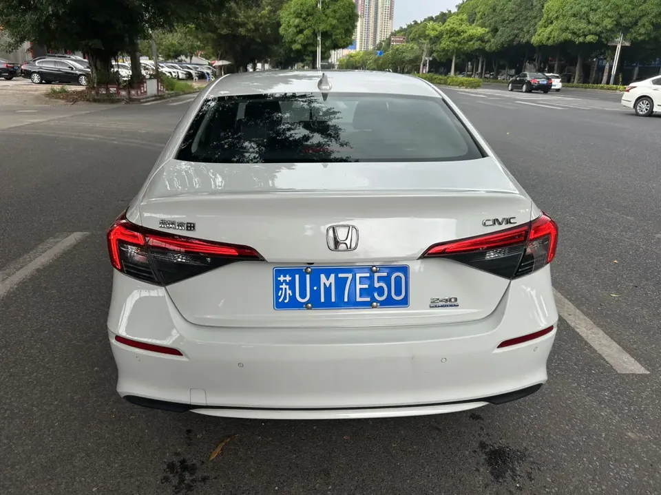 Honda CIVIC 2022 Civic 240TURBO CVT Ignition Edition 2023 — миниатюра 2