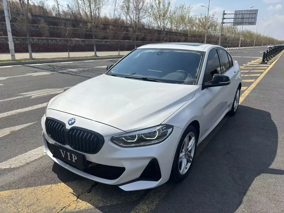 BMW 1 Series BMW 1 Series 2023 120i M Sport Night Edition 2023 — фото 1, купить с доставкой в Москву